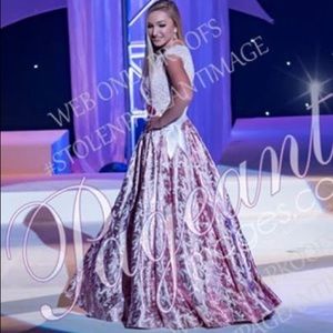 Dave and Johnny 2 Piece Evening Gown